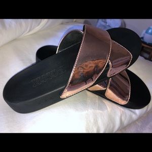 VICTORIA SECRET SLIDES